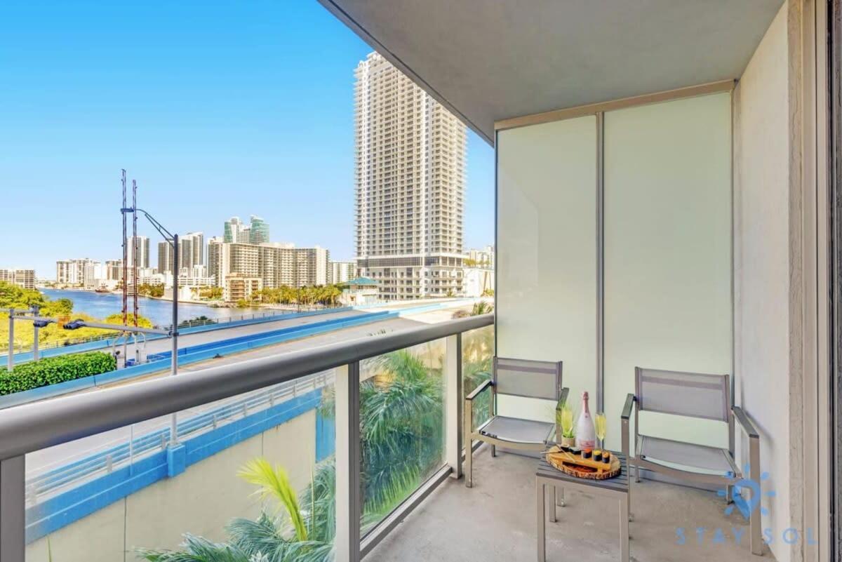 Balcony - Pool - Near Beach - Gym ハランデール・ビーチ エクステリア 写真