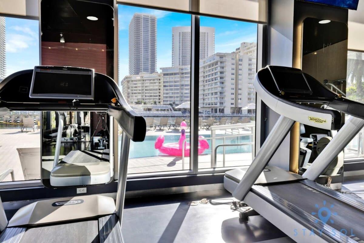 Balcony - Pool - Near Beach - Gym ハランデール・ビーチ エクステリア 写真